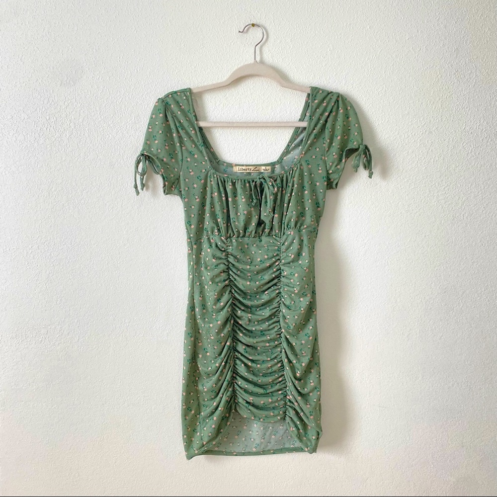 Green flower print dress size small